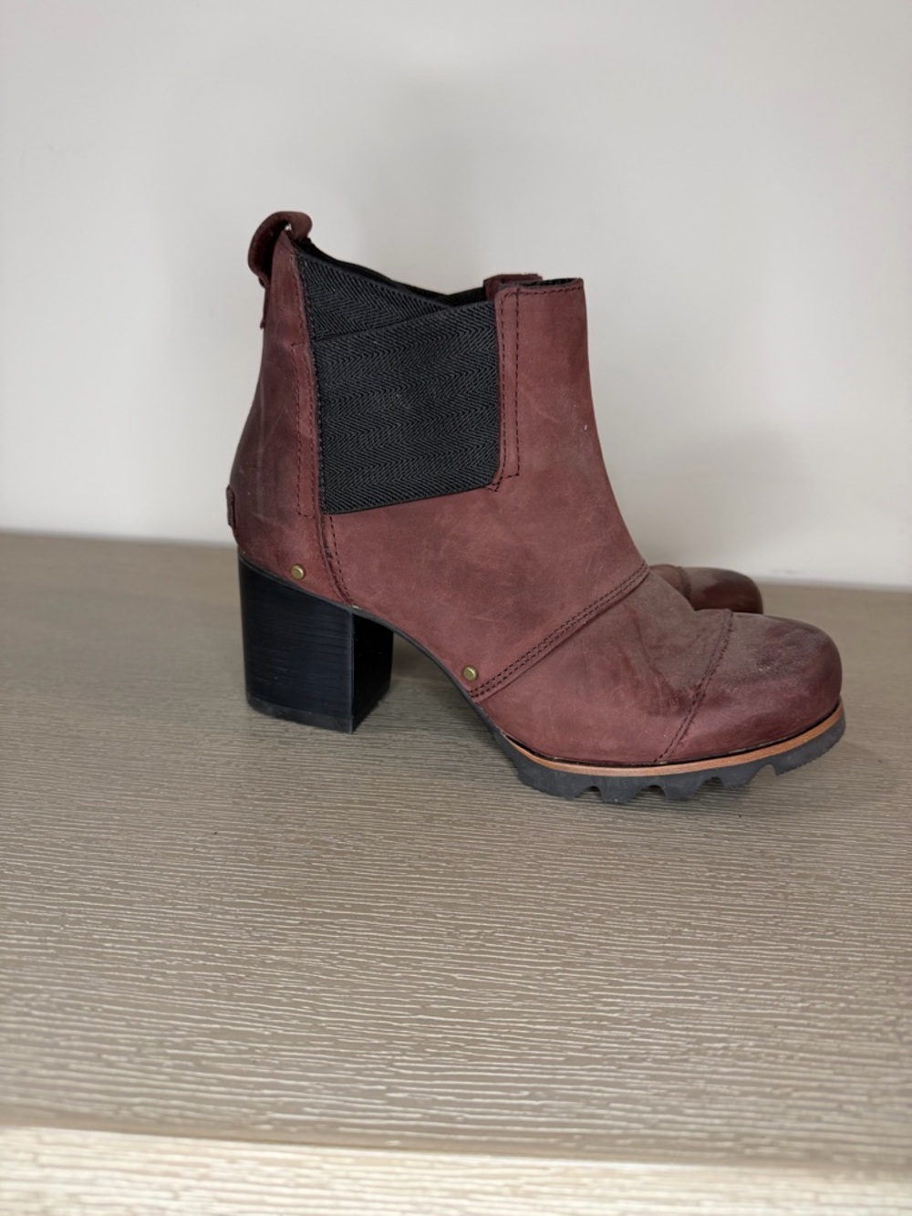 Sorel Burgundy Leather Chelsea Block Heel Ankle Boots